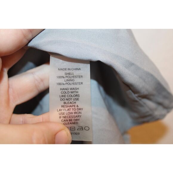 Court and Rowe new silver gray sequin top key hole back size medium - Picture 3 of 10